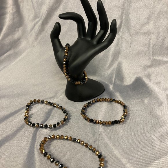 Joan Rivers Set: Tassle Necklace, Double Strand Necklace, 4 Stretch Bracelets - Picture 6 of 6